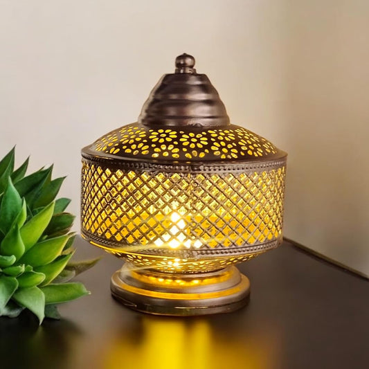 Presents Metal Round Shape Table Tealight Candle Holders - Table Decor Tea Light Gift Candle Lamp Tea Light Holder | Candles Decorations Diwali Gifts Lights Home Decor (Set of 1)